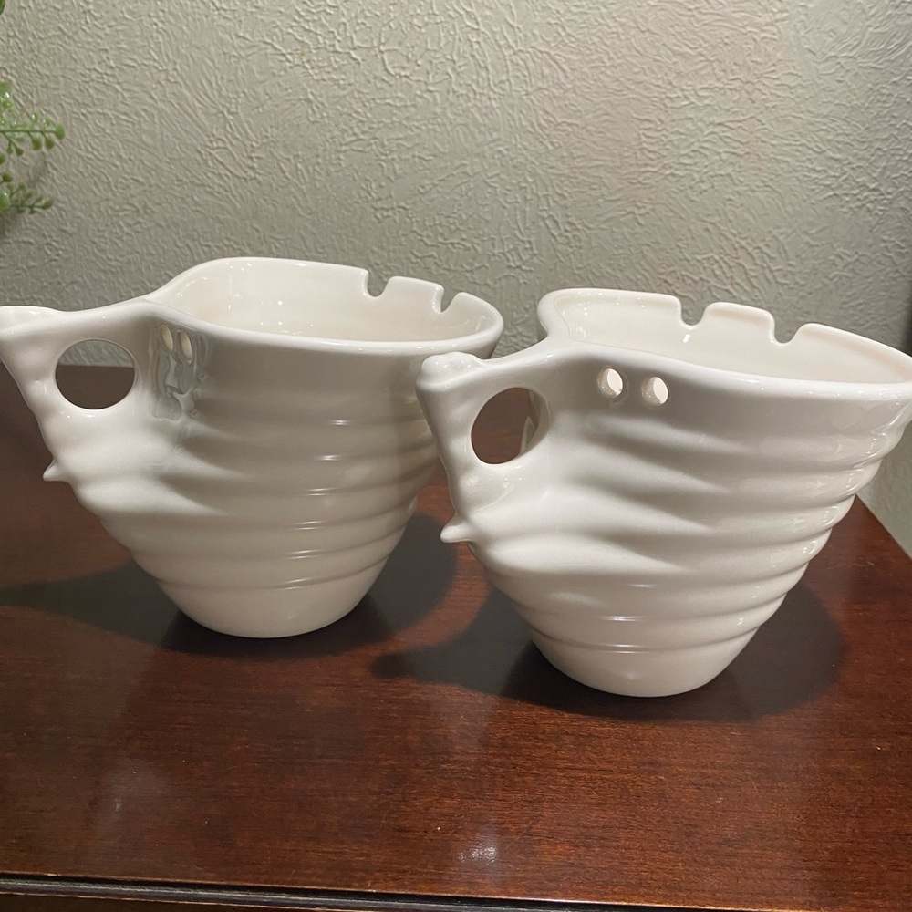 Set of 2, white Ceramic, Elan Beehive Udon/Ramen bowls with Chop stick Holders